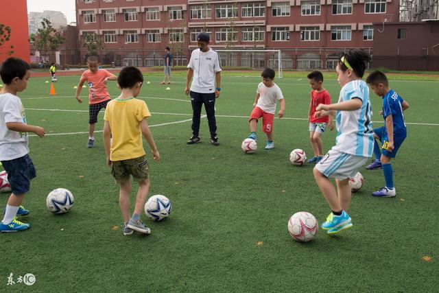 国安能否逆袭？重庆铜梁龙与北京国安的激烈对抗分析
